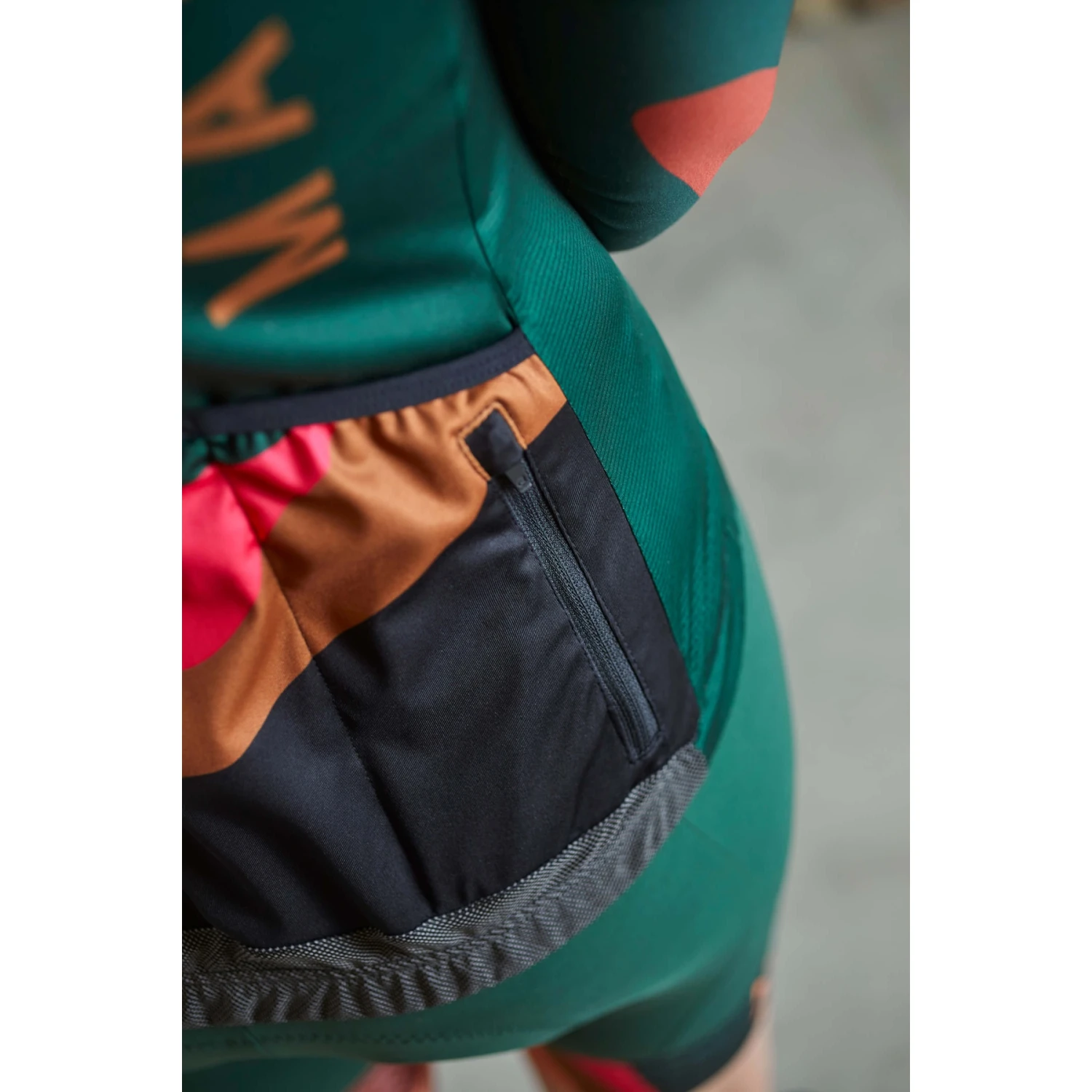 Maloja AmiataM. 1/2 Roadbike Women's Jersey - Moonless Primrose 8754 8 Maloja AmiataM. 1/2 Roadbike Women's Jersey - Moonless Primrose 8754 - Image 8