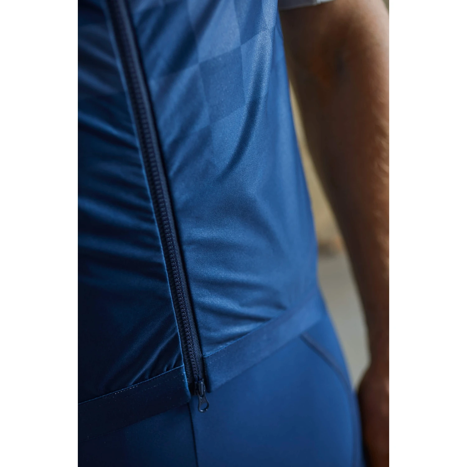 Maloja CrodaM. Roadbike Vest - Midnight 8581 4 Maloja CrodaM. Roadbike Vest - Midnight 8581 - Image 4