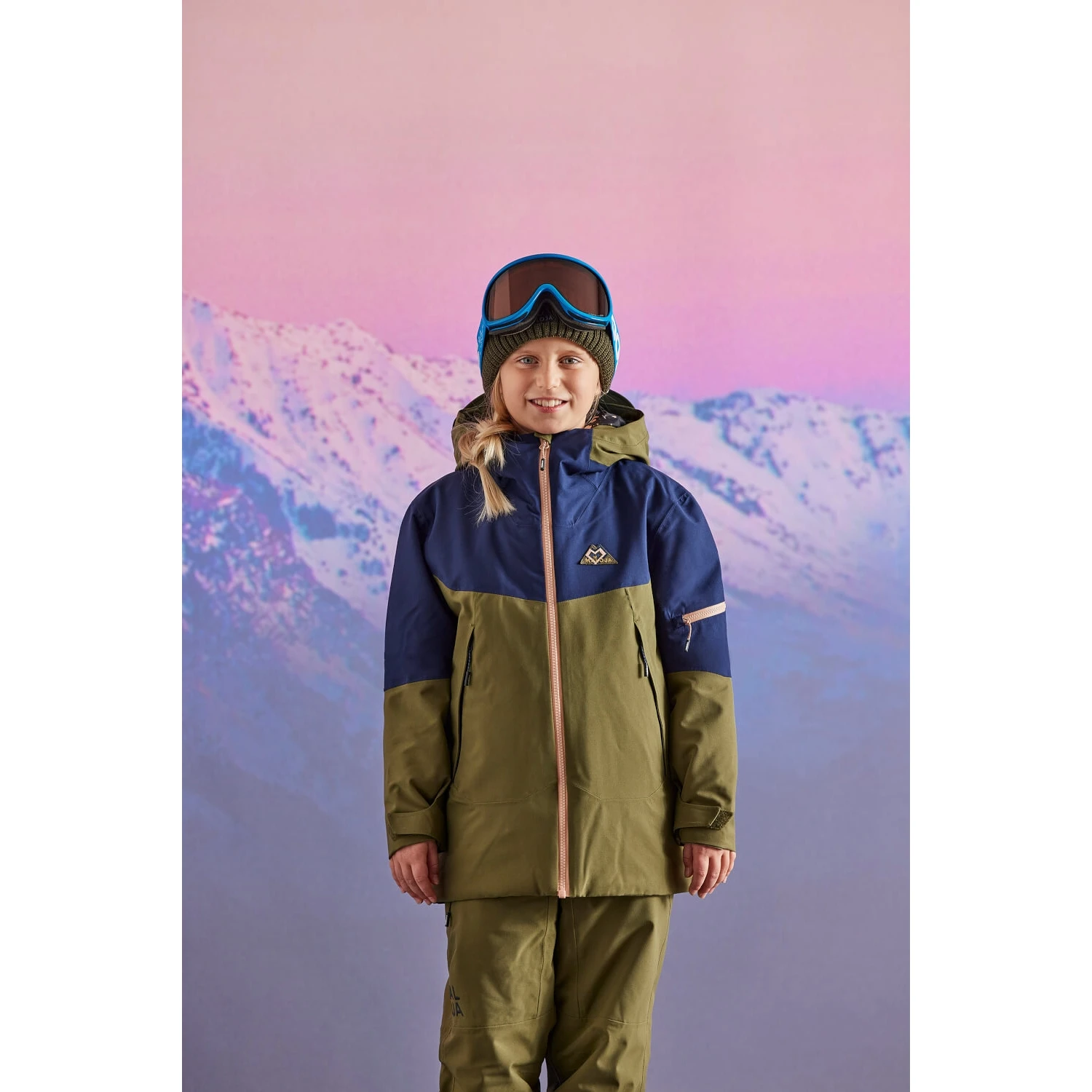 Maloja GirllitzG. Kids' Alpine Insulated Jacket - Moss 0560 3 Maloja GirllitzG. Kids' Alpine Insulated Jacket - Moss 0560 - Image 3