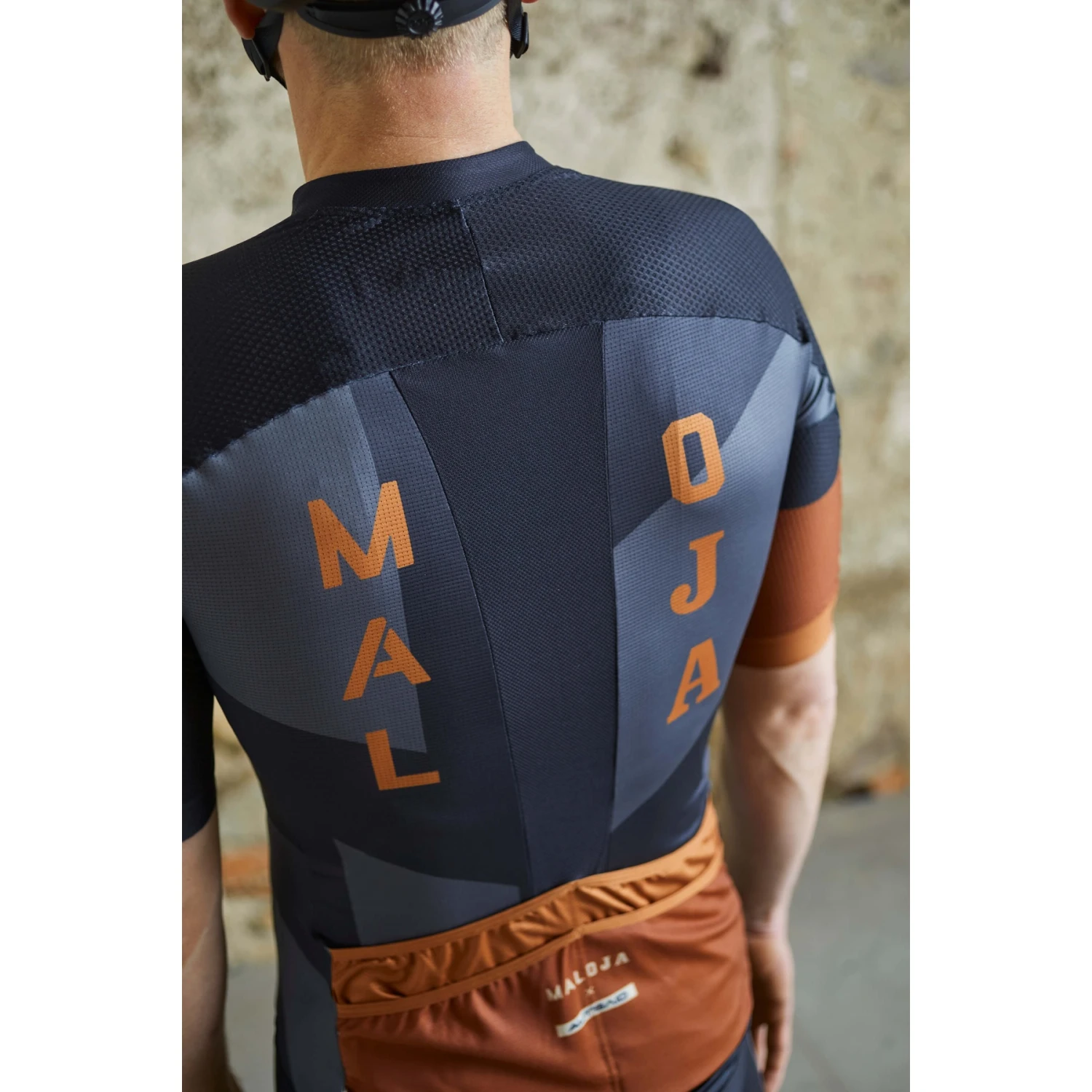 Maloja PaulM. 1/2 Gravel Race Jersey - Fir 8673 5 Maloja PaulM. 1/2 Gravel Race Jersey - Fir 8673 - Image 5